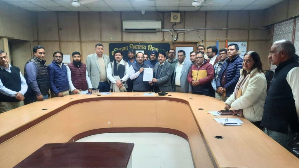 Haryana Board to revise honorarium for board-exam related duties after talks with teachers’ association | Education News Haryana Board chairperson with SLAH members