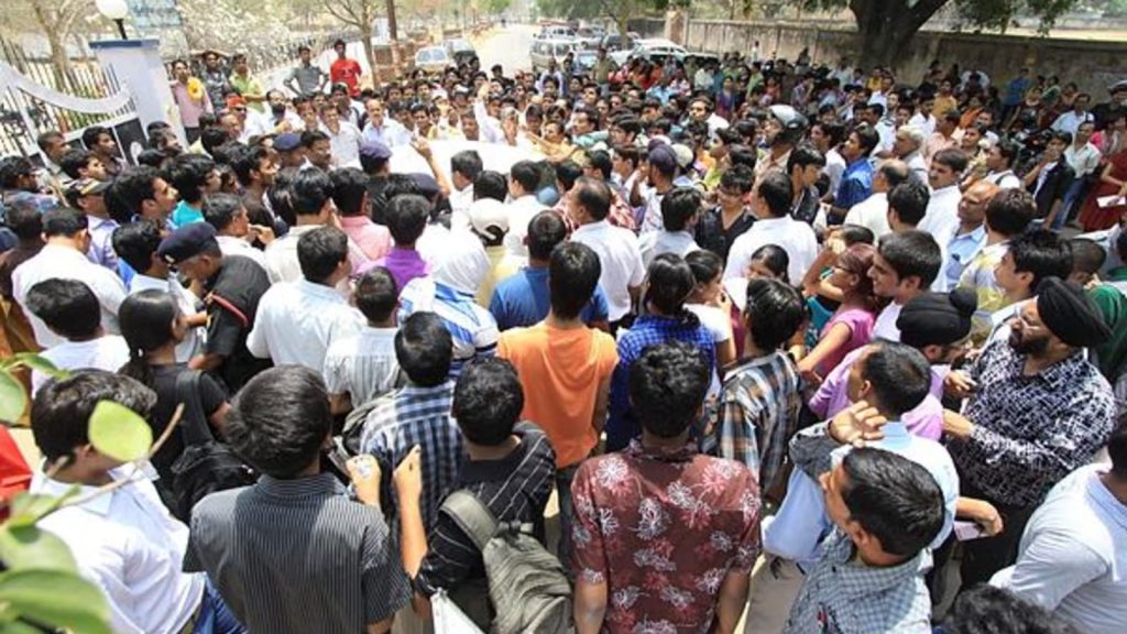 MHT CET application begins