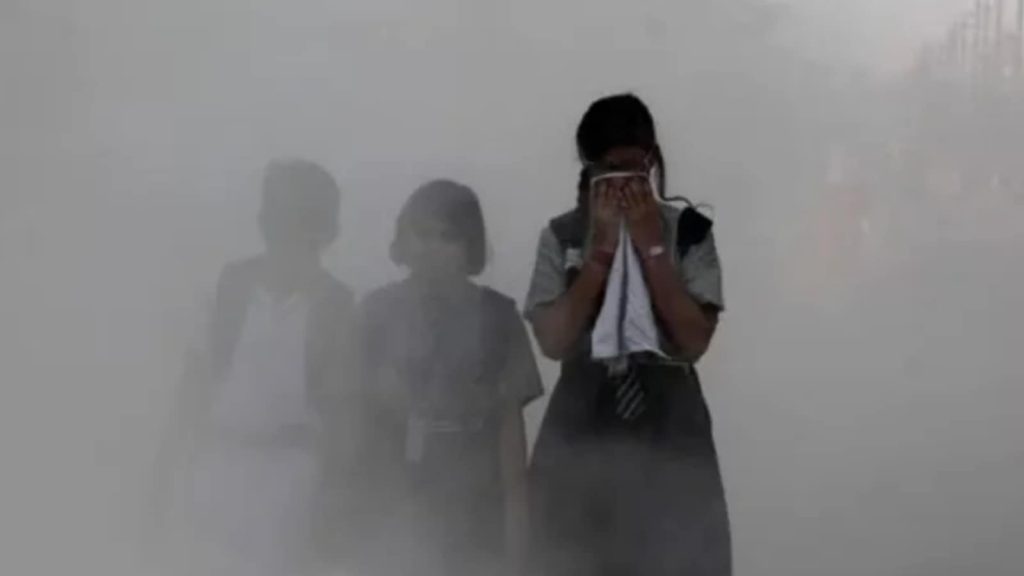 In Delhi pollution hotspot, many do not have the ‘work from home’ option