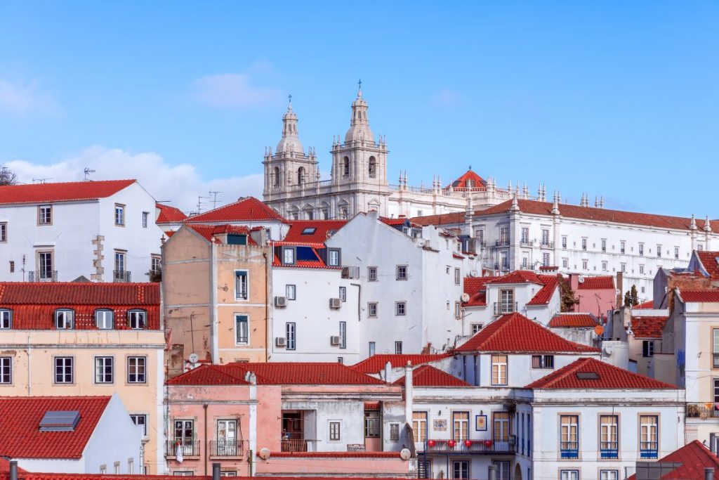 The Expat's Complete Guide To Buying Property In Lisbon: From Neighborhood Selection To Keys In Hand