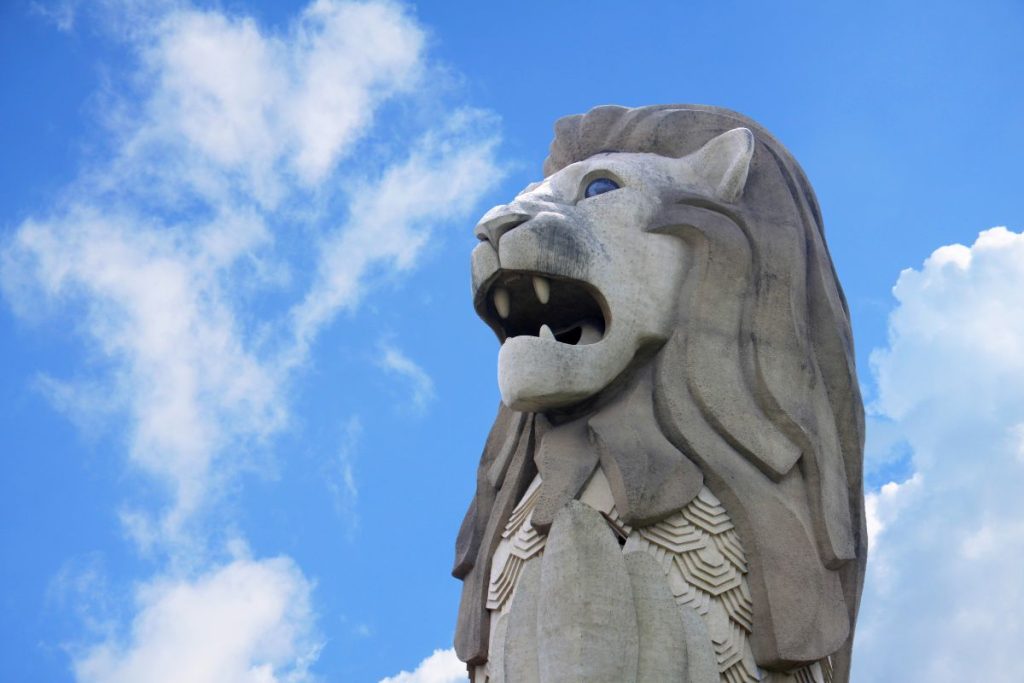 Thriving As An Expat In Singapore: Career And Community Insights