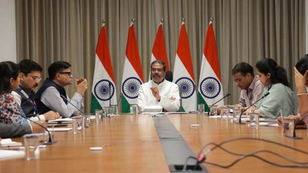 CBSE payment glitches: Pradhan directs PSU banks to strengthen gateway system | Education News cbse osm payment gateway dharmendra pradhan