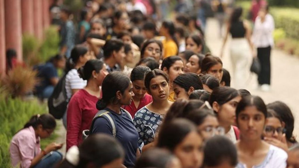 DU announces UG exam schedule