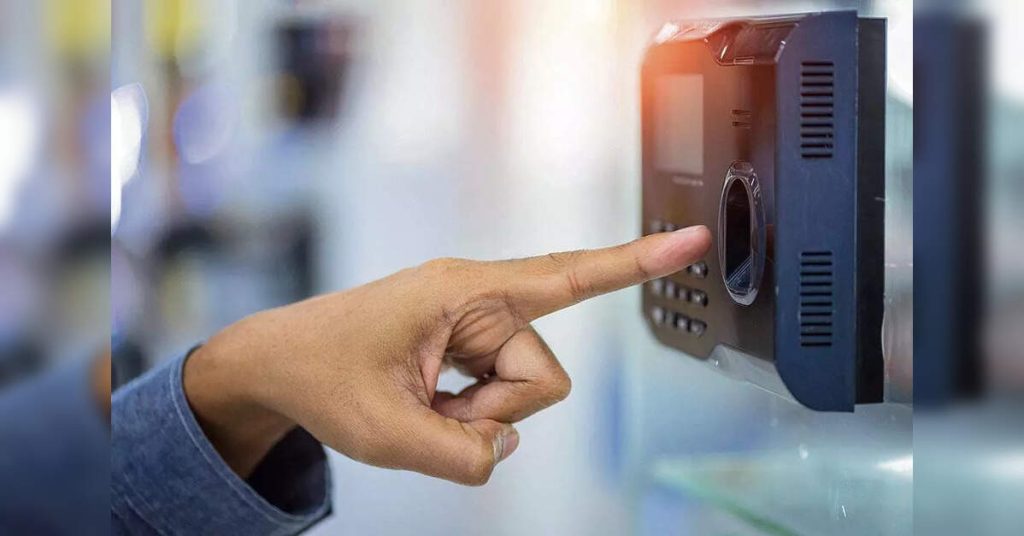 Education department to install biometric attendance machines in all junior colleges across Maharashtra, ETEducation Education department to install biometric attendance machines in all junior colleges across Maharashtra, ETEducation
