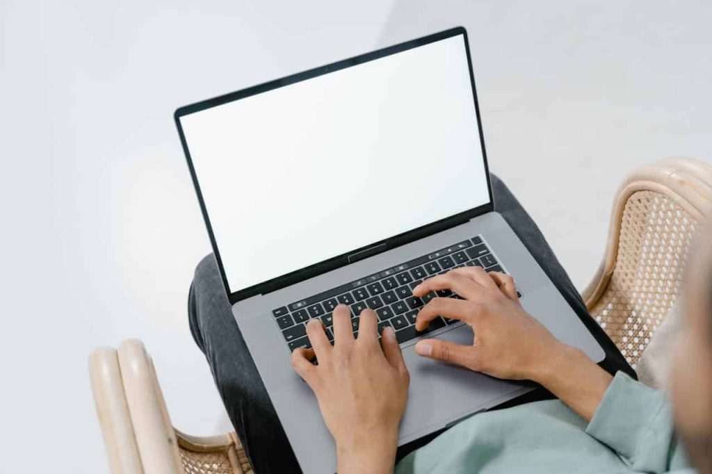 Smart Technology Tools Every Entrepreneur Should Use When Setting Up A Business Abroad Smart Technology Tools Every Entrepreneur Should Use When Setting Up A Business Abroad