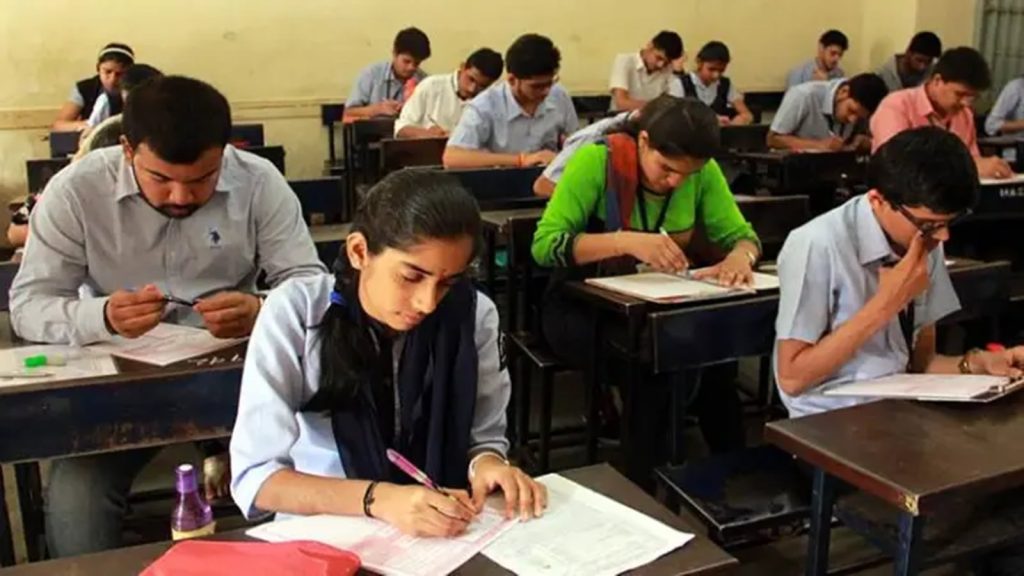 railway recruitment paper leak, railway paper leak CBI searches, Mumbai paper leak, paper leak cases in india, Indian Railways, Indian Railway exams, railway recruitment paper leak news, Railway exam updates, leaked paper news, Education News, Latest Education News, India News, Indian Express News