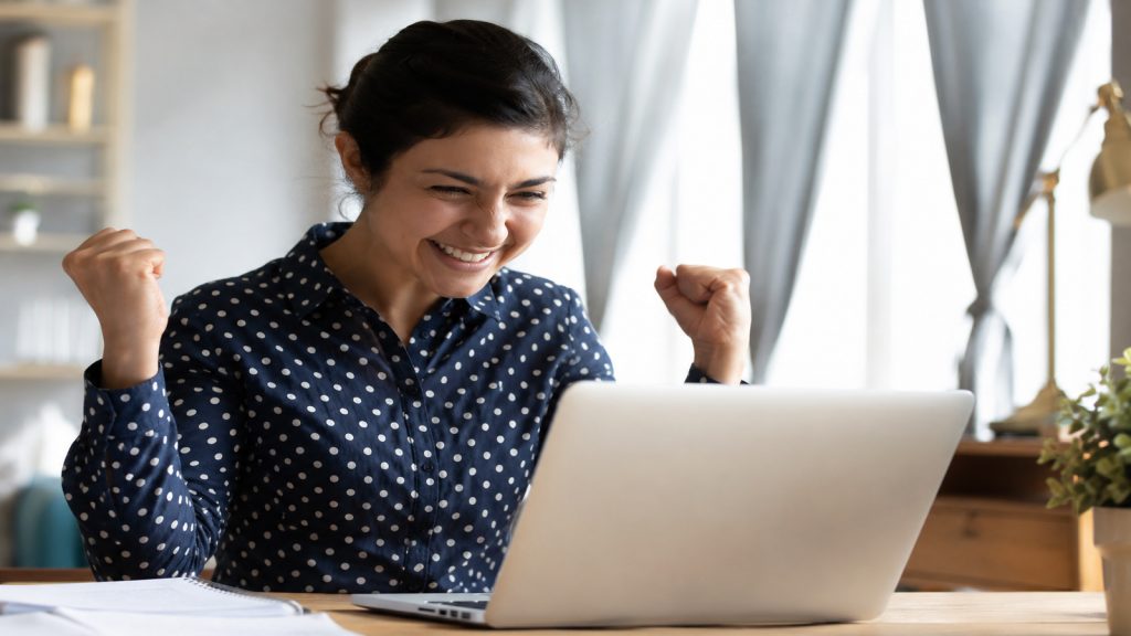 Ivy League, UK universities accept Duolingo English Test for admission The Duolingo English Test is now accepted by over 6,500 universities worldwide, including all Ivy League institutions in the US.