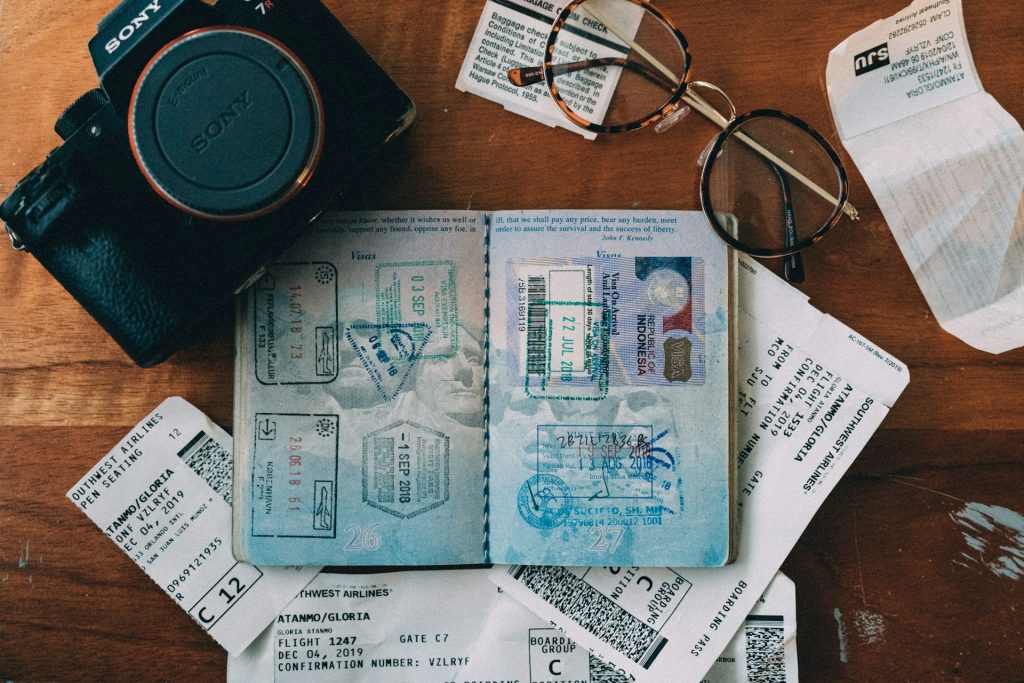 How Do Canadians Plan Finances For A U.S. Move?